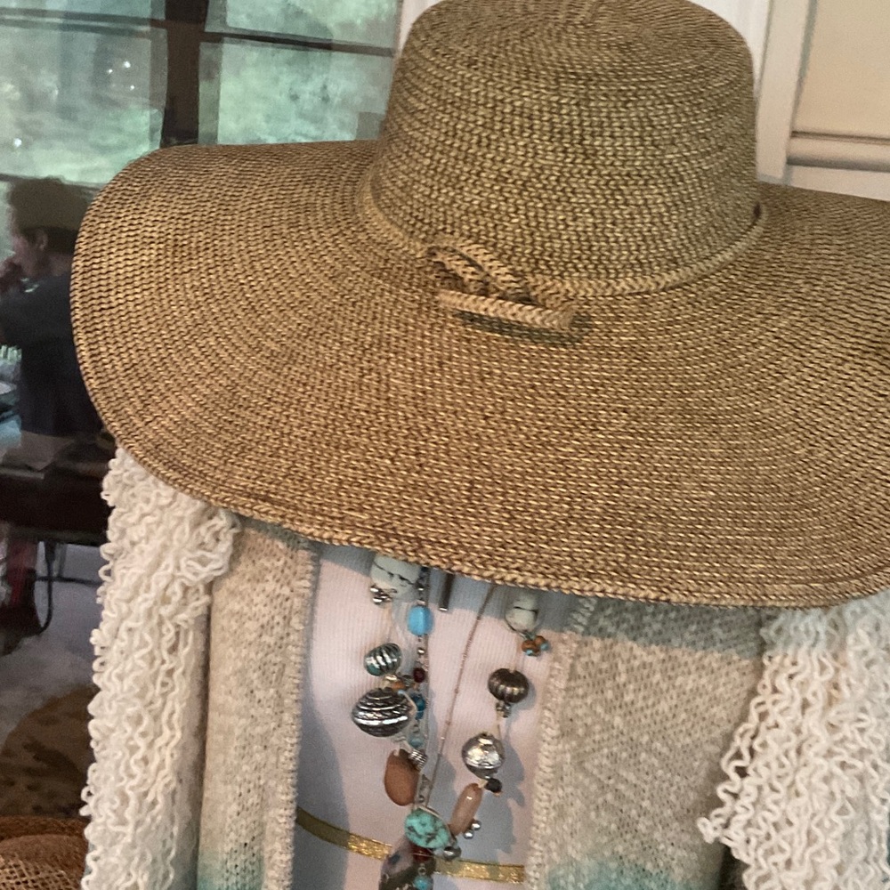 HBY Elegant Tan Wide-Brim Hat